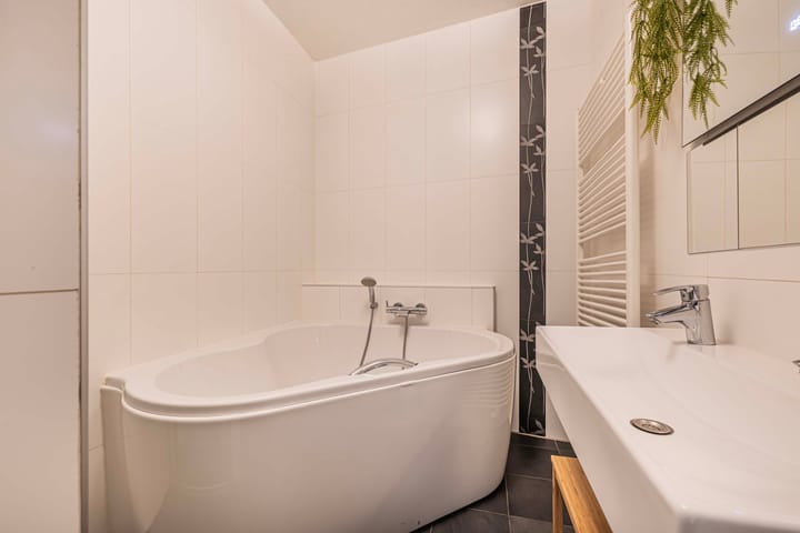 Photo 19 of Albert Schweitzerstraat 2