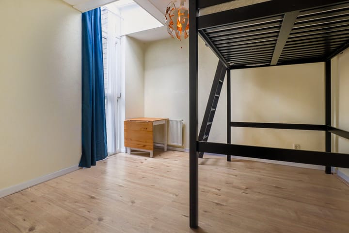 Photo 23 of Albert Schweitzerstraat 2