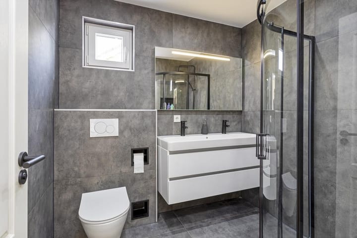 Photo 4 of Thijmstraat 1