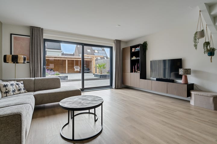 Photo 3 of Kuifmees 38