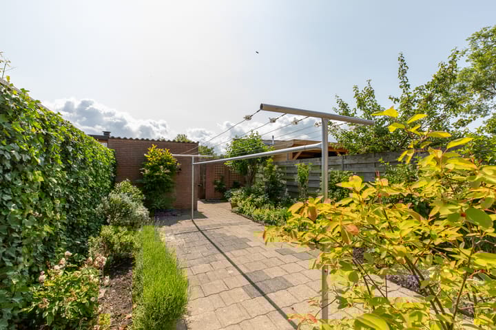 Foto 24 van De Plaastraat 3