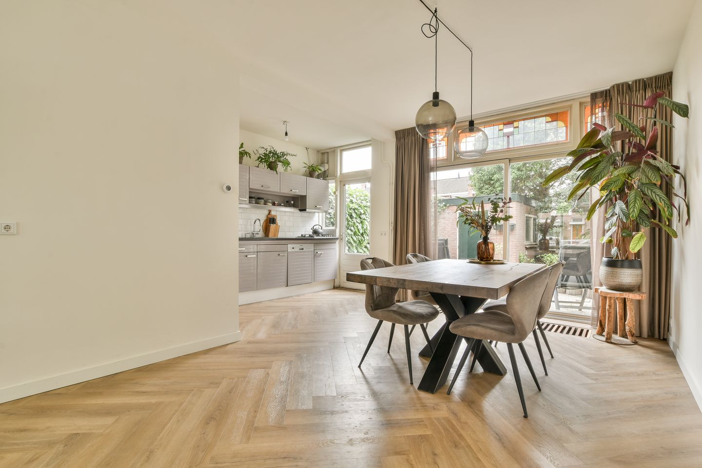 Foto 10 van De Ruijterweg 50