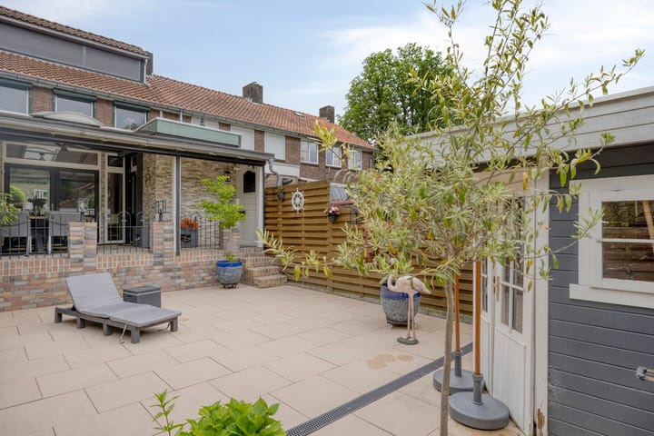 Foto 31 van Hugo de Grootstraat 12