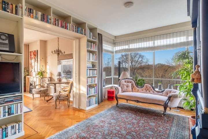 Photo 2 of Van Alkemadelaan 1016