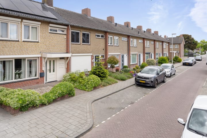 Foto 42 van Hazebroekstraat 14