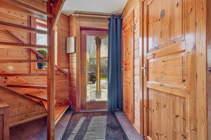 Foto 8 van Karmijnstraat 9