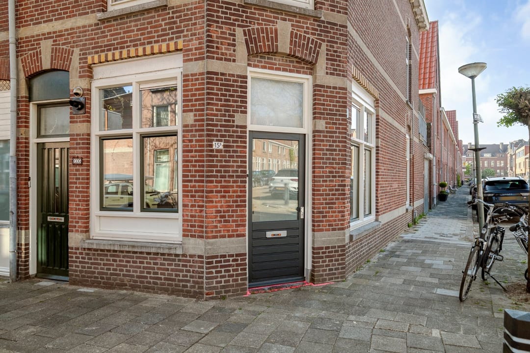 Photo 2 of Van Beverenstraat 15-B