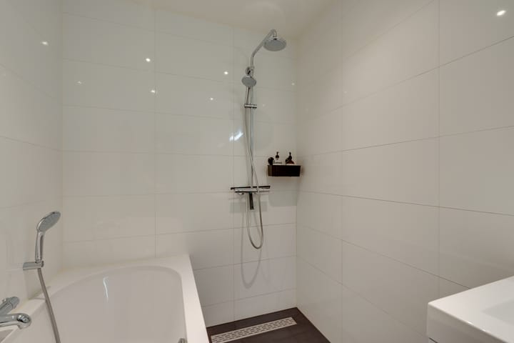 Foto 22 van Van Oldenbarneveldtstraat 35-2