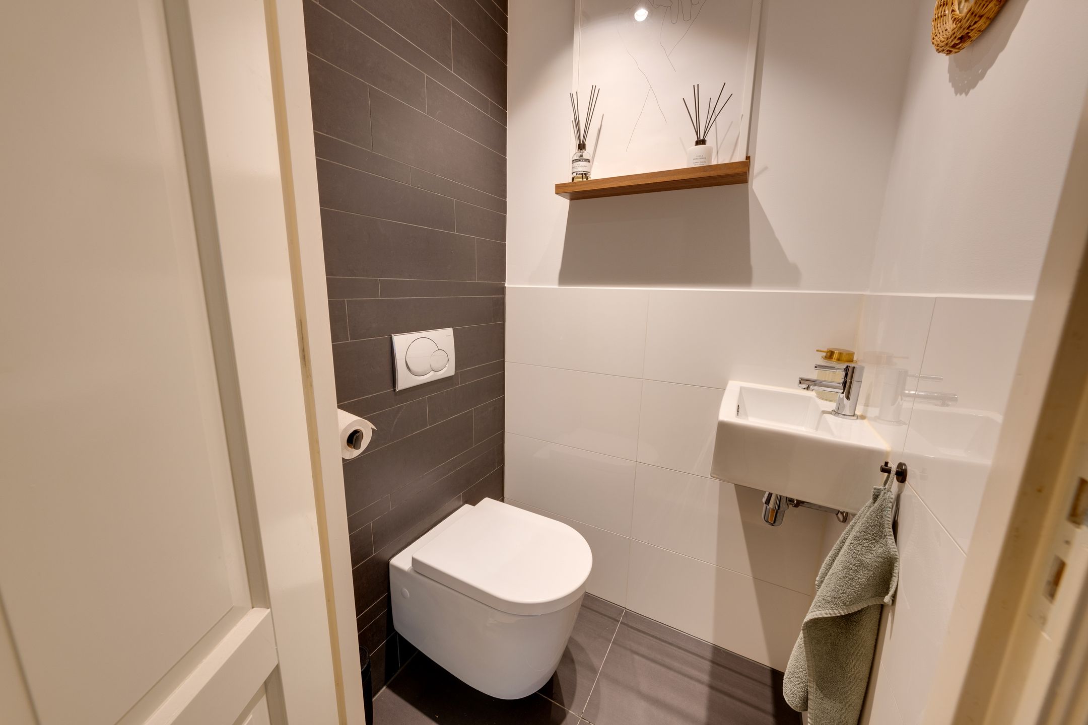 Foto 24 van Van Oldenbarneveldtstraat 35-2