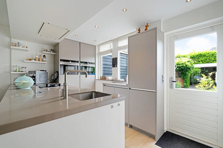 Photo 11 of Weerselosestraat 74