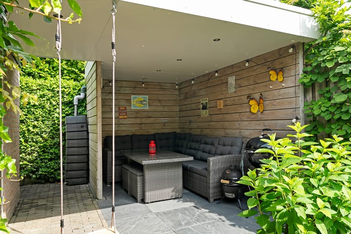 Photo 36 of Weerselosestraat 74