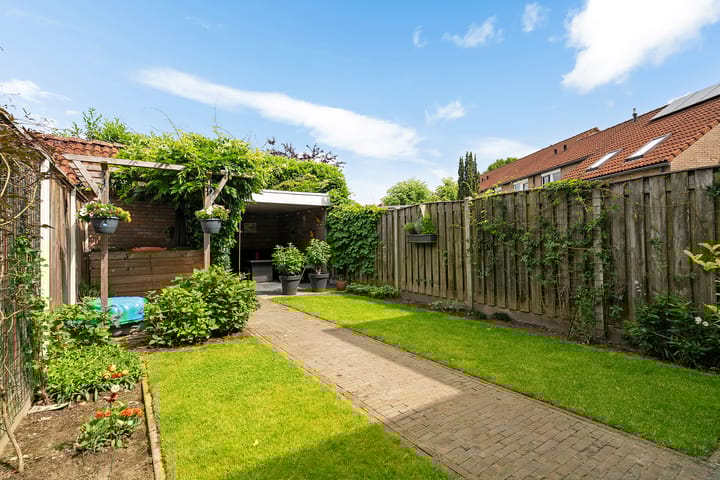 Photo 38 of Weerselosestraat 74