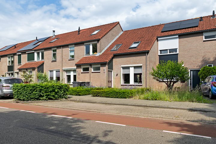 Photo 43 of Weerselosestraat 74