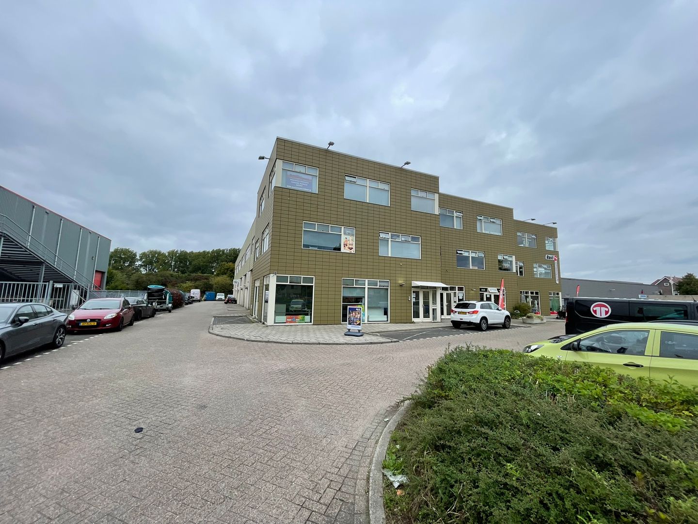 Bekijk foto 3 van Oude Middenweg 241-A