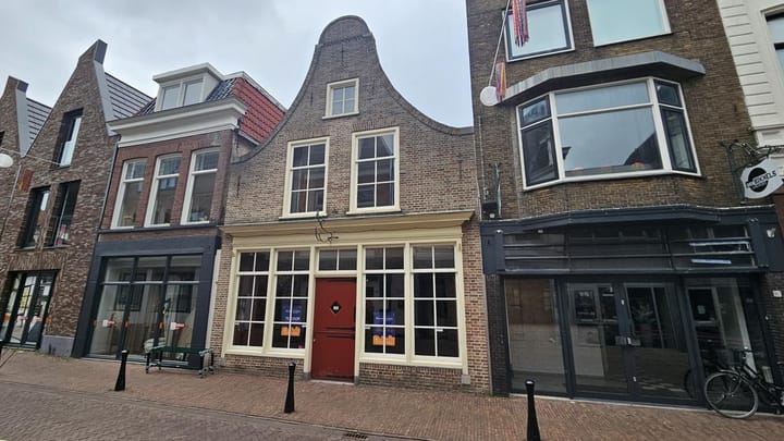 Hoofdstraat 105