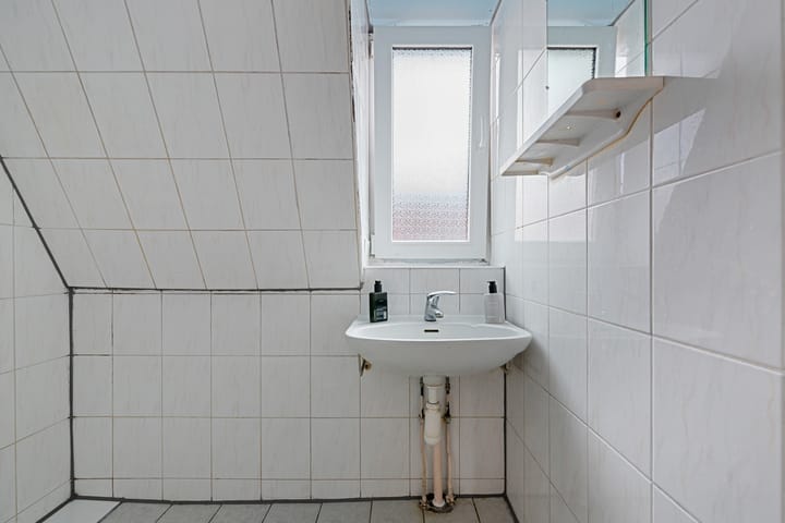 Foto 28 van Tjoenerstraat 64