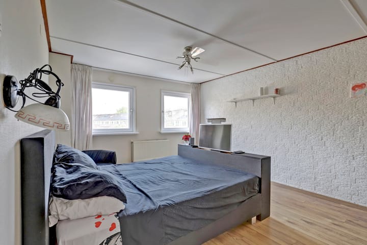 Foto 15 van Meteorenstraat 107