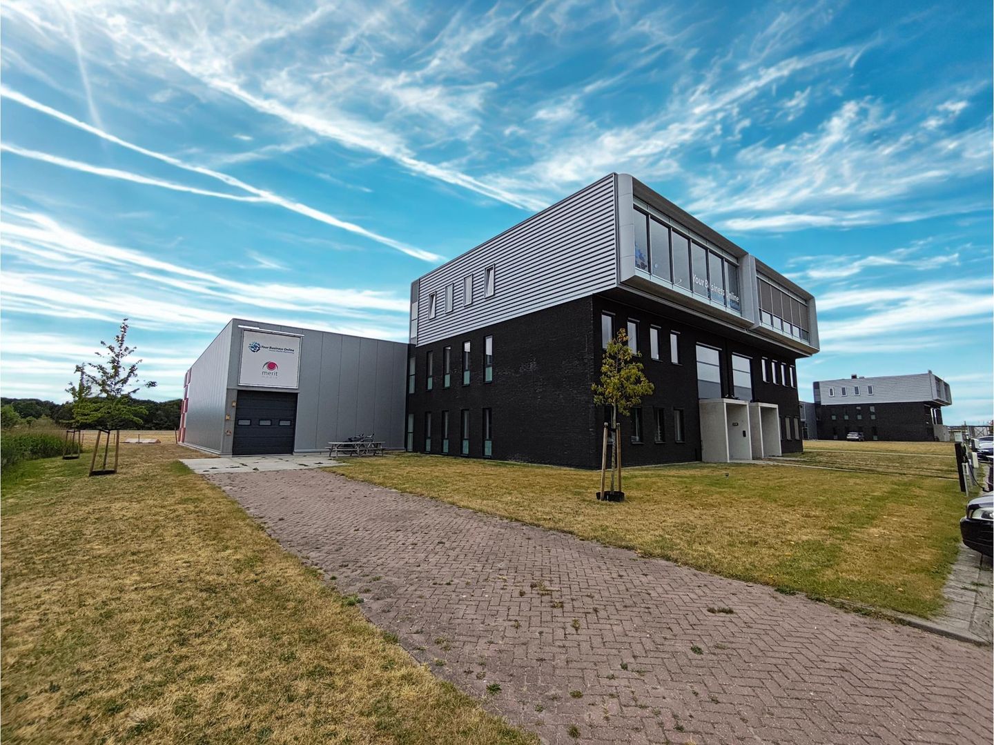Bekijk foto 1 van Bredasebaan 10