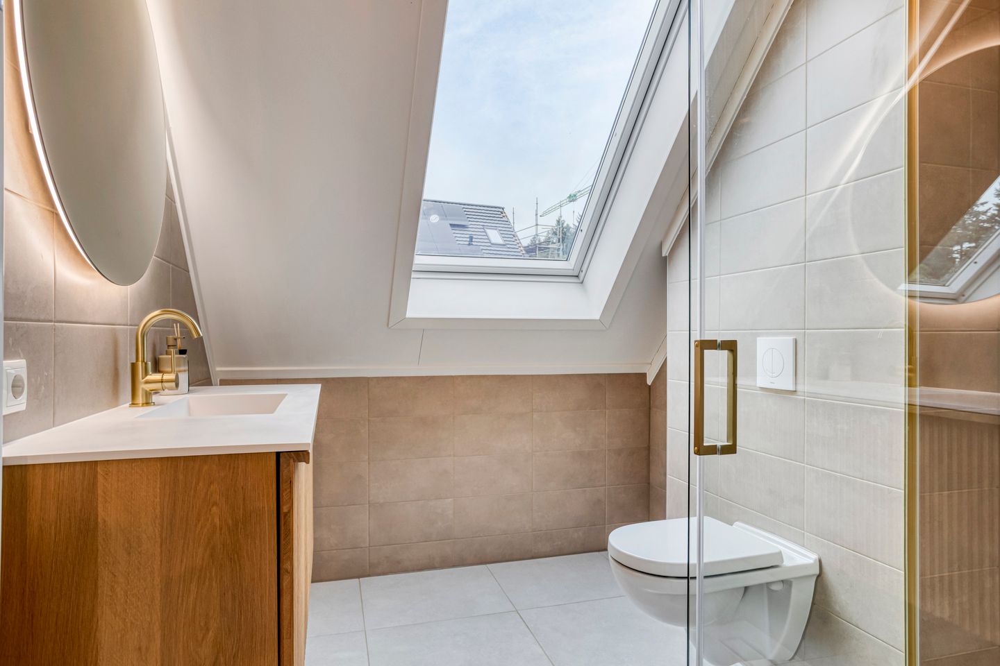 Foto 25 van Dolf Tulpstraat 8