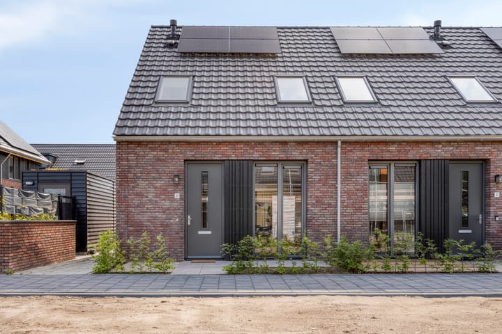 Foto 30 van Dolf Tulpstraat 8