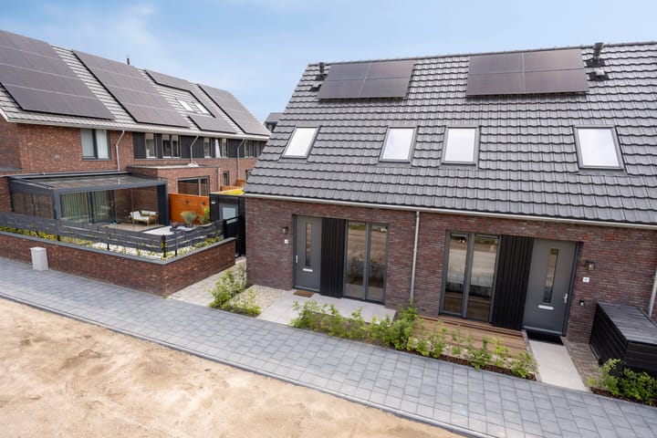 Foto 31 van Dolf Tulpstraat 8