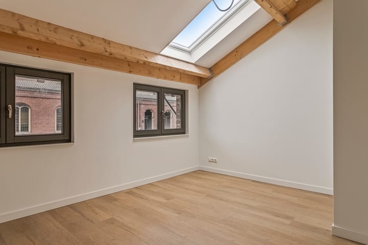 Photo 29 of Fatimahof 8