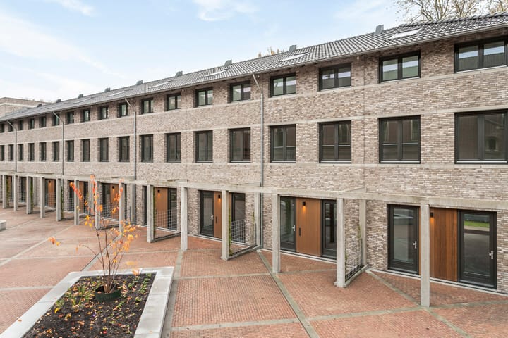 Photo 31 of Fatimahof 8