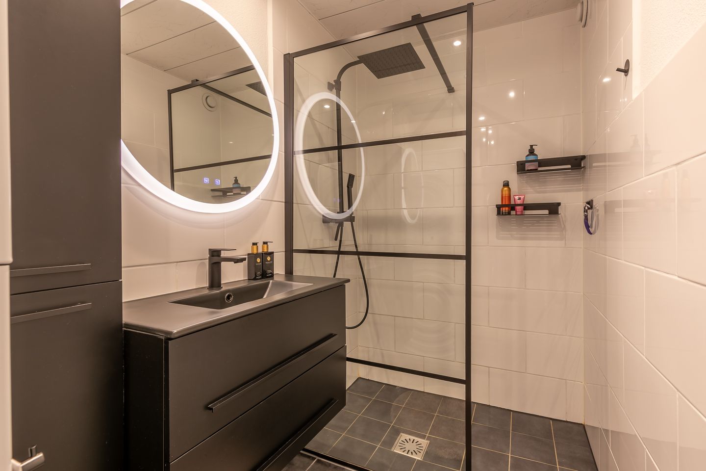 Foto 19 van Hinderstein 28