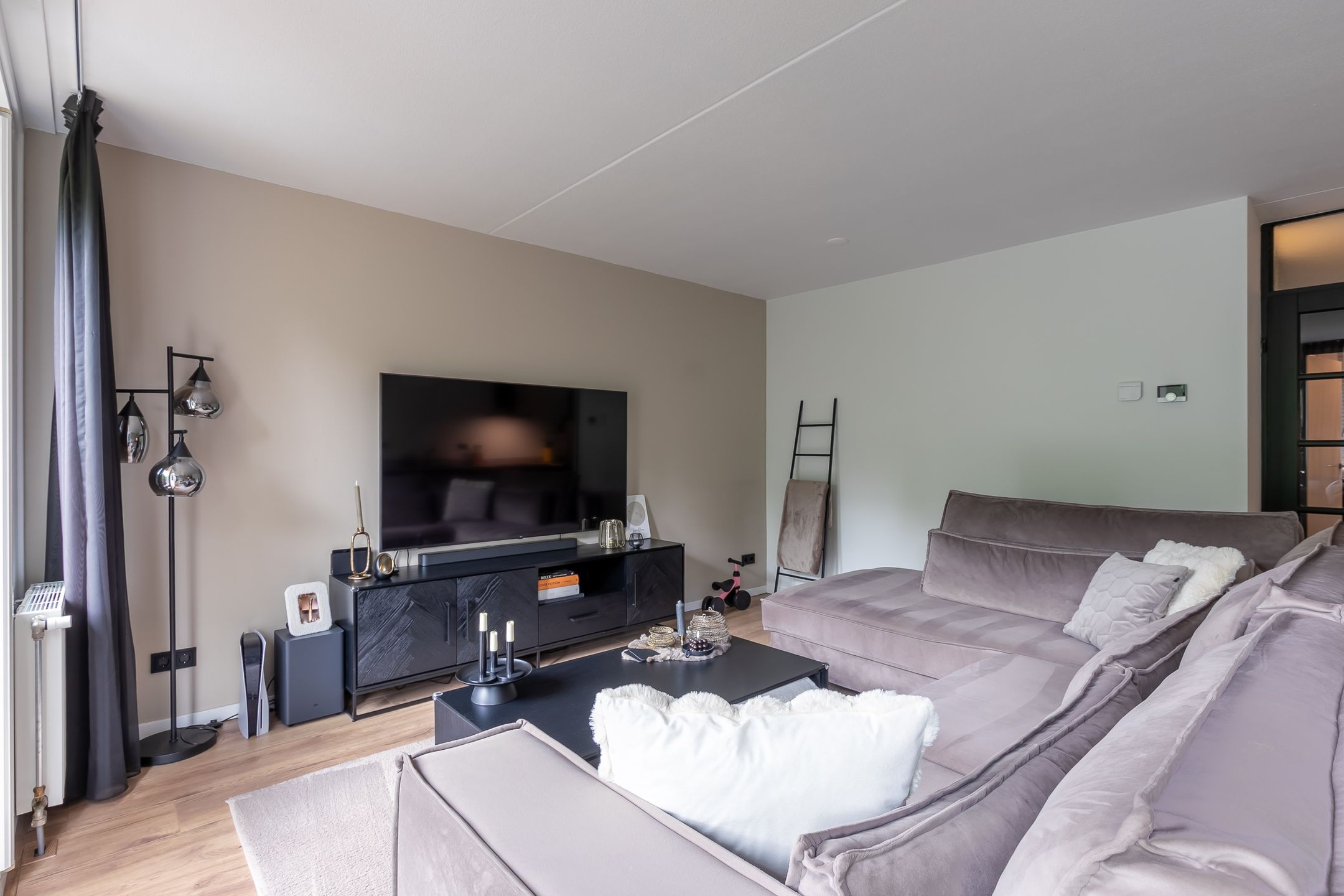 Foto 12 van Hinderstein 28