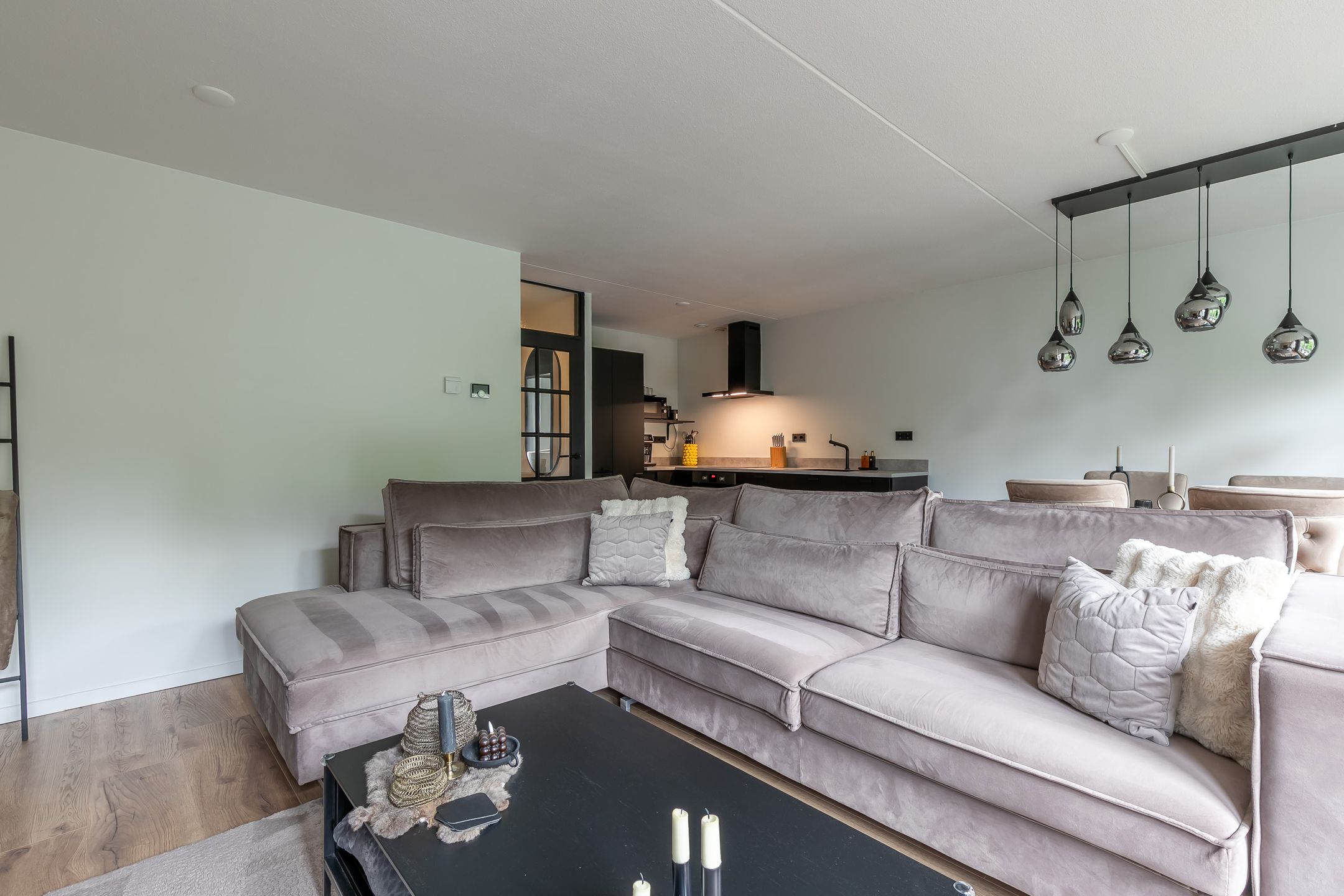 Foto 9 van Hinderstein 28