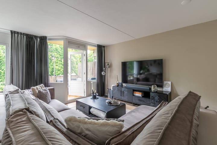 Foto 11 van Hinderstein 28