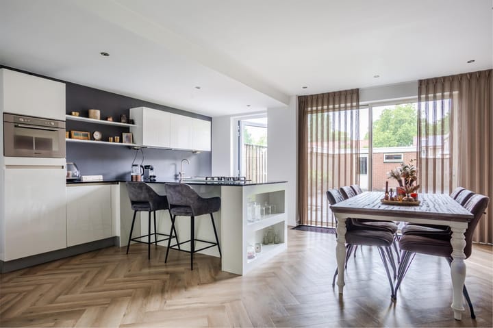 Foto 9 van Meeuwenstraat 2