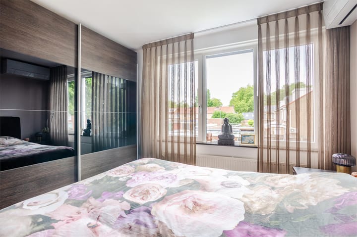 Foto 17 van Meeuwenstraat 2