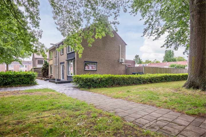 Foto 36 van Meeuwenstraat 2