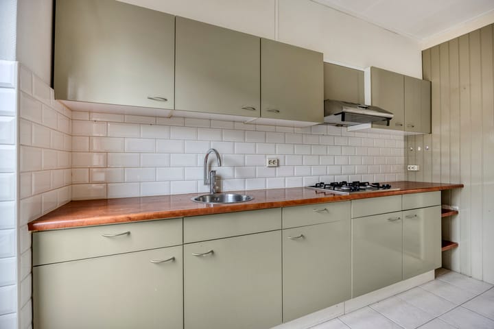 Photo 3 of Leliestraat 7