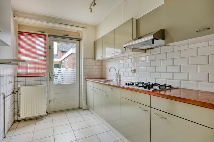 Foto 10 van Leliestraat 7