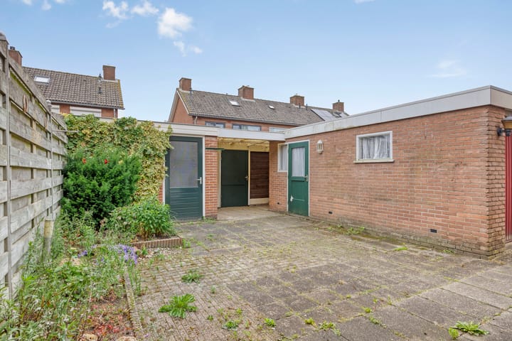 Foto 24 van Leliestraat 7