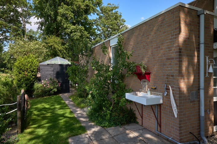 Photo 35 of A.G.M. van der Hoevenstraat 69