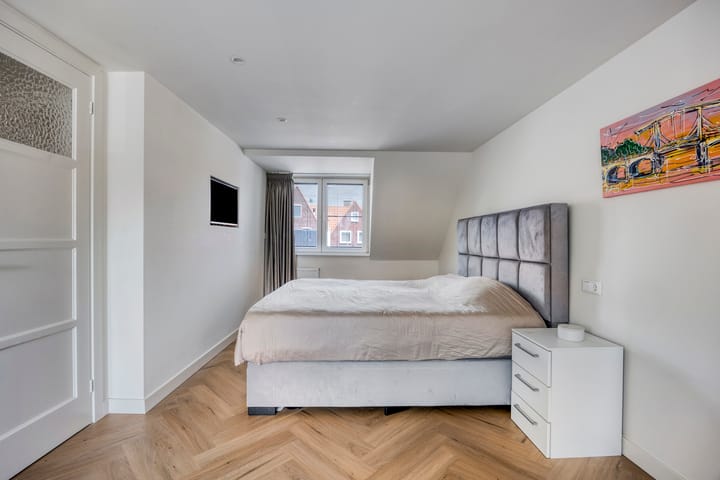 Photo 16 of Kapelaan Ruiterstraat 28