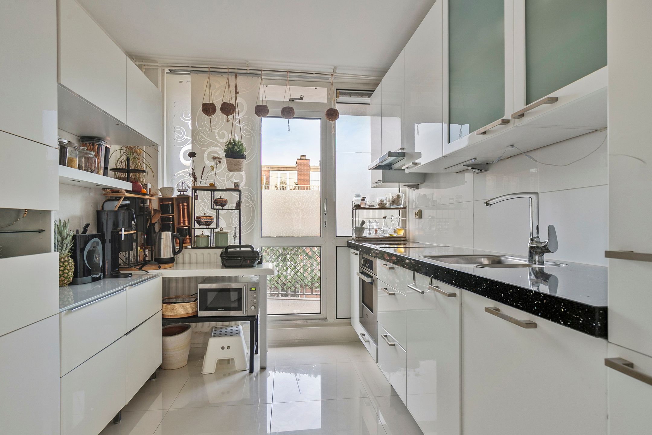 Photo 9 of Soembawastraat 24-C