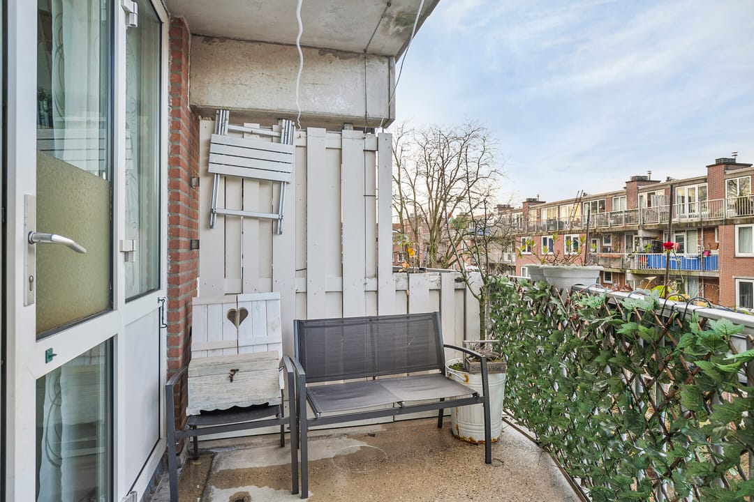 Photo 11 of Soembawastraat 24-C