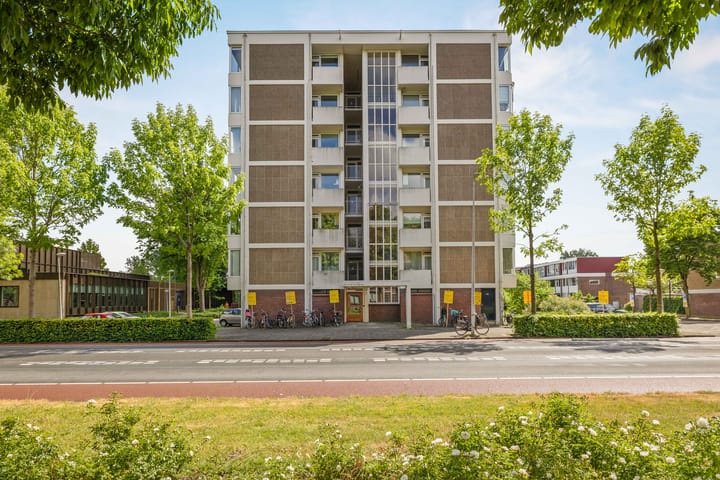 Photo 2 of Van Boshuizenstraat 495