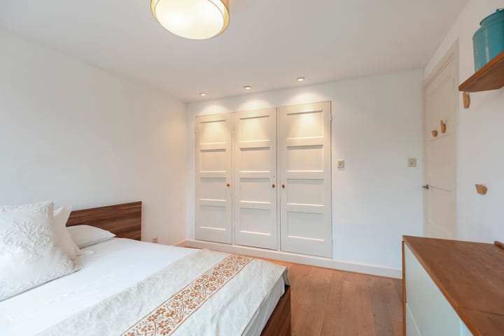 Foto 35 van Van 't Hoffstraat 159