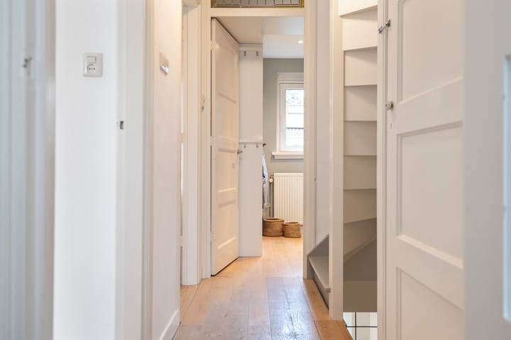 Foto 28 van Van 't Hoffstraat 159