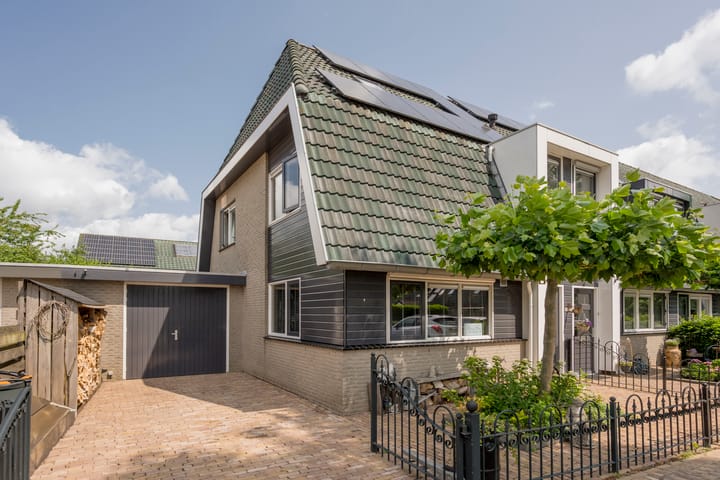 Foto 1 van Gentiaan 35