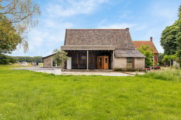 Foto 48 van Bergeijksedijk 26