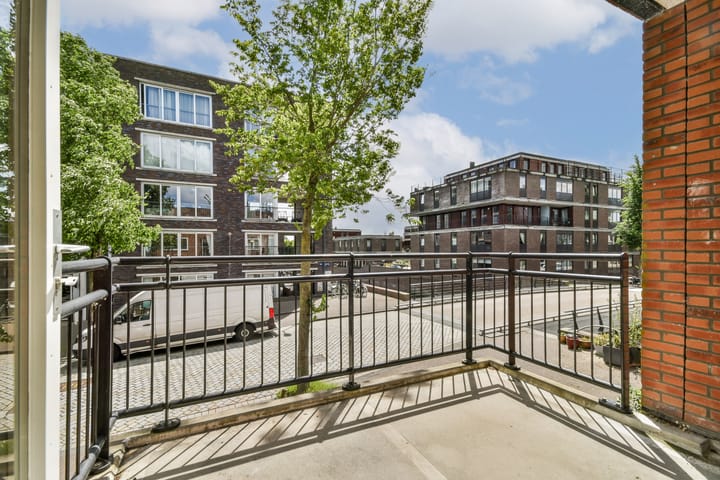 Foto 10 van Peter Martensstraat 39