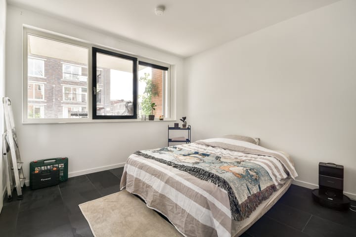 Foto 14 van Peter Martensstraat 39