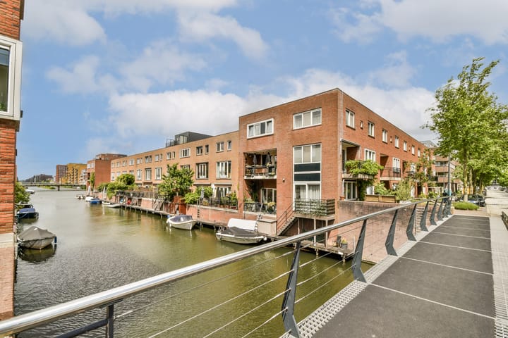 Foto 18 van Peter Martensstraat 39