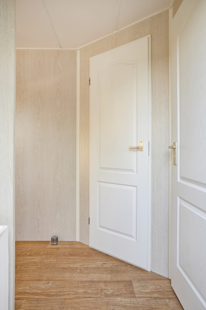 Foto 8 van Landingsweg 1-748